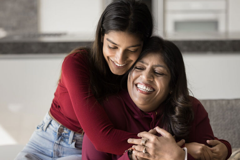 Failing Dental Implants: Signs, Causes, and Treatment Options to Save Your Smile